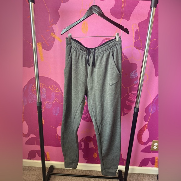 Nike Men's Charcoal Joggers - Picture 1 of 3